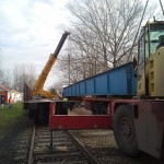 Celldömölk vasúti híd trailerről vagonra daruzása
